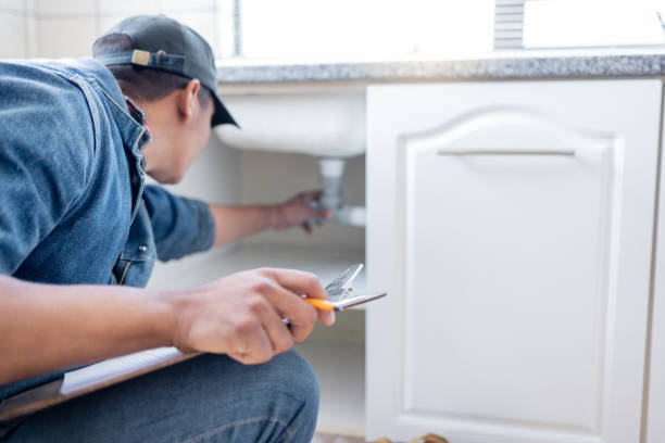 Best Shower Repair Services  in Elmendorf, TX